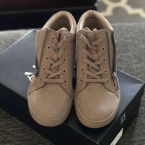 Naturalizer Motley sneaker